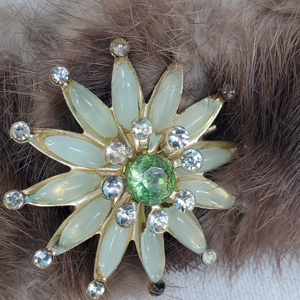 VINTAGE fox fur collar with brooch - Picture 7 of 8